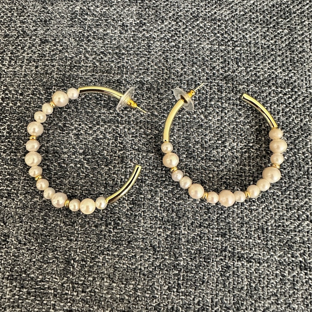Kendra Scott Gold and Pearl Hoop Earrings